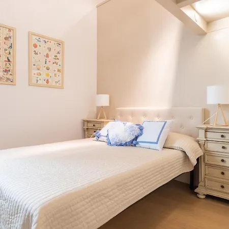 Apartment And Roomy Near The Station And Duomo - Homeunity Florence