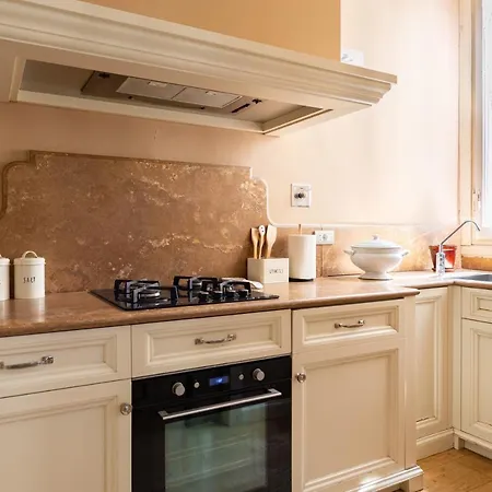 And Roomy Near The Station And Duomo - Homeunity Apartment
