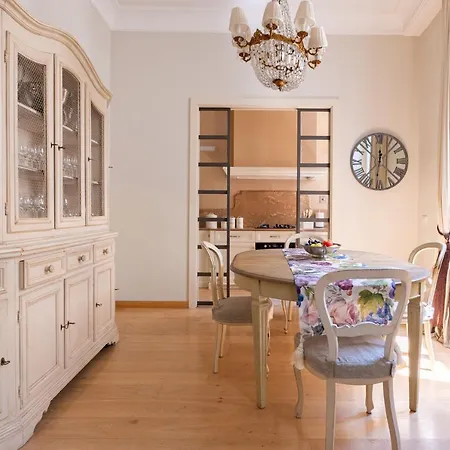Apartment And Roomy Near The Station And Duomo - Homeunity *